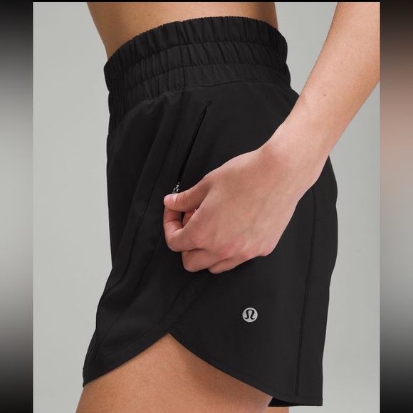 Lululemon Track That Mid-Rise Lined Short 5”, black, size 4 - Picture 5 of 12
